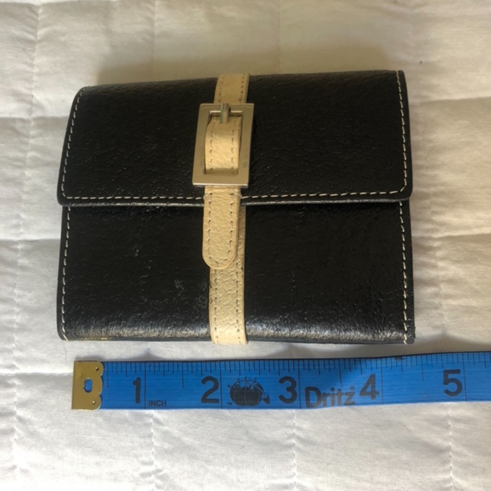 Black and cream leather Levenger wallet